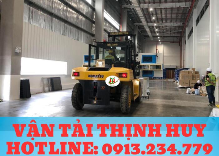 THUÊ XE NÂNG HÀNG DỌN KHO TRỌN GÓI QUẬN 3 - LH: 0913.234.779