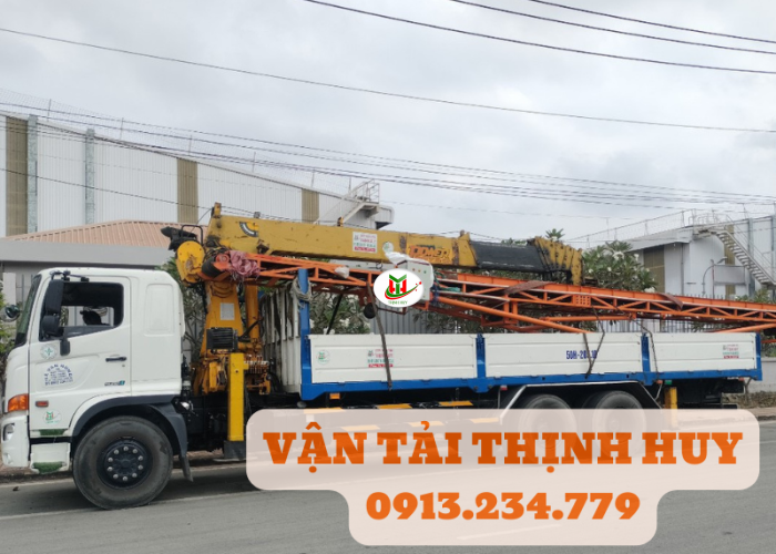 CHO THUÊ XE CẨU THÙNG 50 TẤN HCM - LH: 0913.234.779