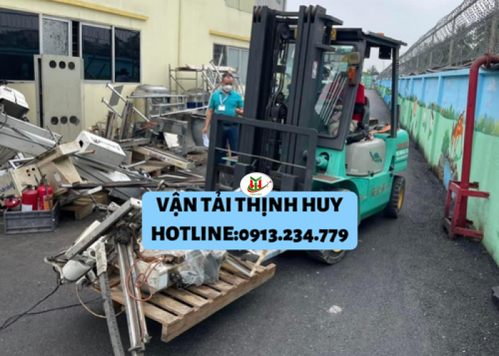 THUÊ XE NÂNG HÀNG DỌN KHO TRỌN GÓI QUẬN 7 - LH: 0913.234.779