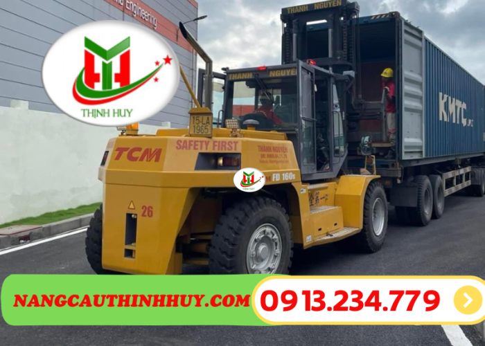 THUÊ XE NÂNG HÀNG 1 TẤN TẠI BÌNH DƯƠNG - LH: 0913.234.779